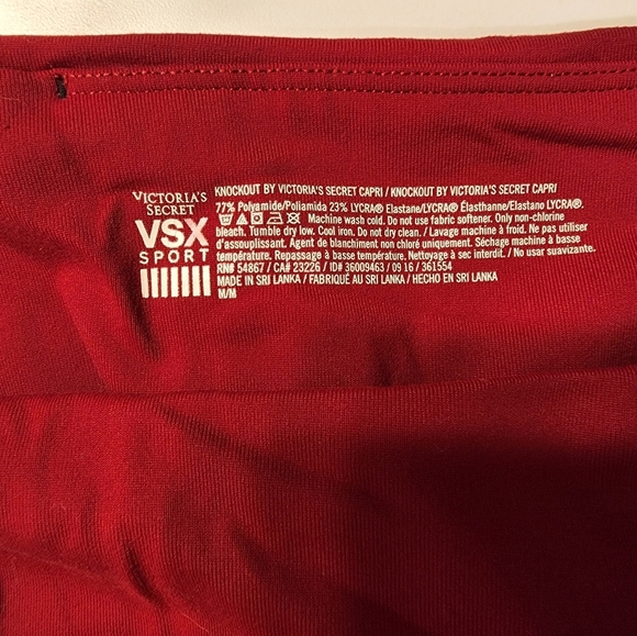 Victoria Sport Victoria's Secret Total Knock Out Pocket Leggings CAPRI Med red - Picture 2 of 4